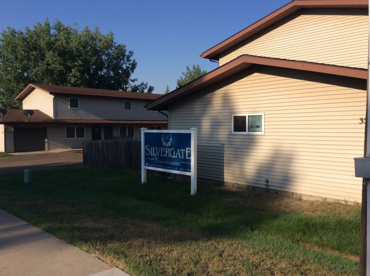 Townhouse for rent at 379 9th Ave E, Dickinson, ND 58601