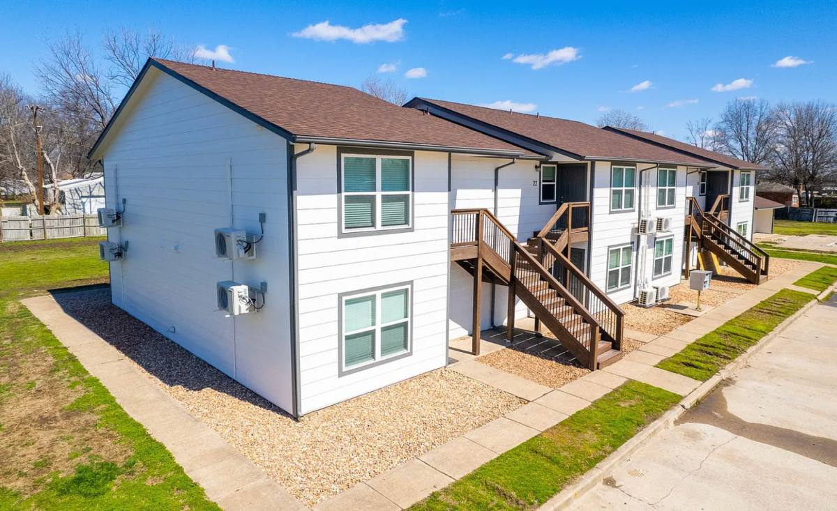 Apartment for rent at 508 W Rogers Blvd, Skiatook, OK 74070