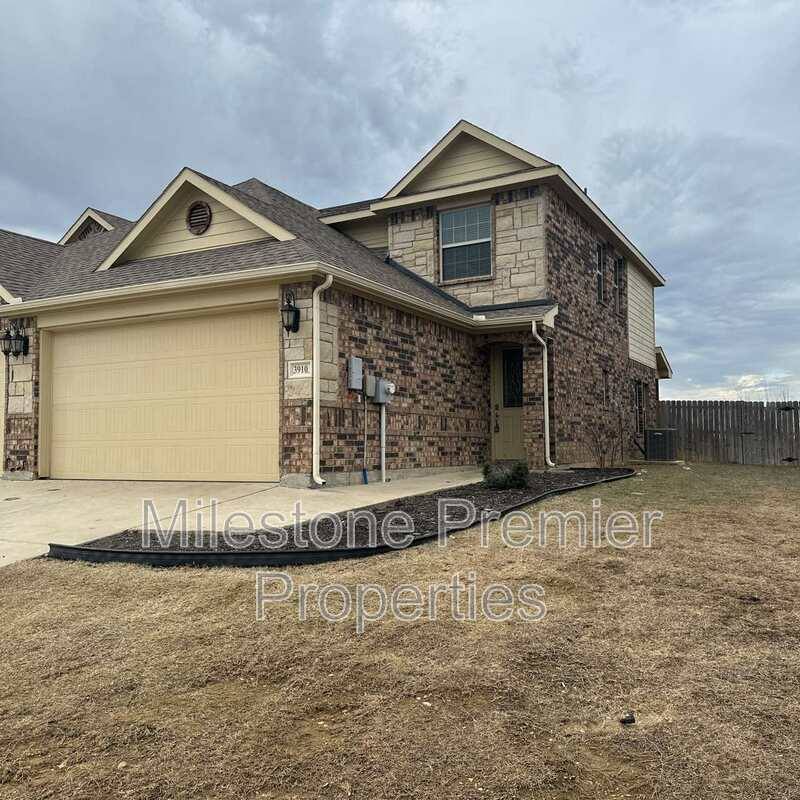 Townhouse for rent at 3910 Ashton Dr #1, Sanger, TX 76266