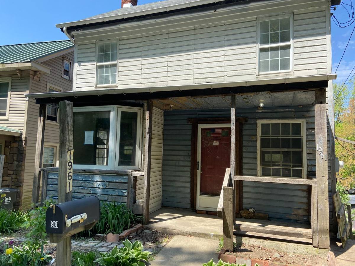 House for rent at 1961 Craley Rd, Windsor, PA 17366