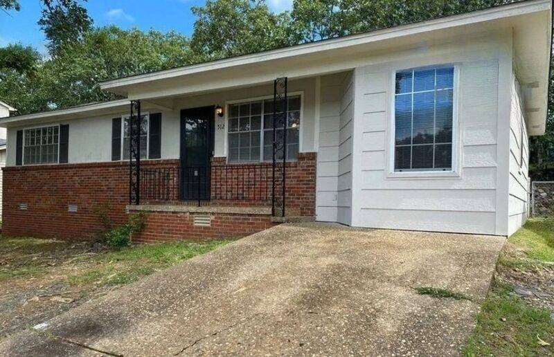 House for rent at 512 Lindenhurst Dr, North Little Rock, AR 72118