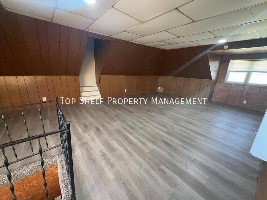 Apartment for rent at 1040 22nd St #2, Des Moines, IA 50311