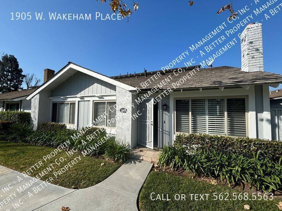 Townhouse for rent at 1905 W Wakeham Place, Santa Ana, CA 92704