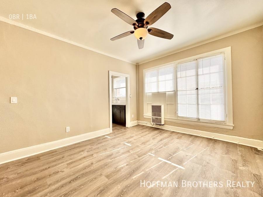 Apartment for rent at 1800 N La Brea Ave #107, Los Angeles, CA 90046