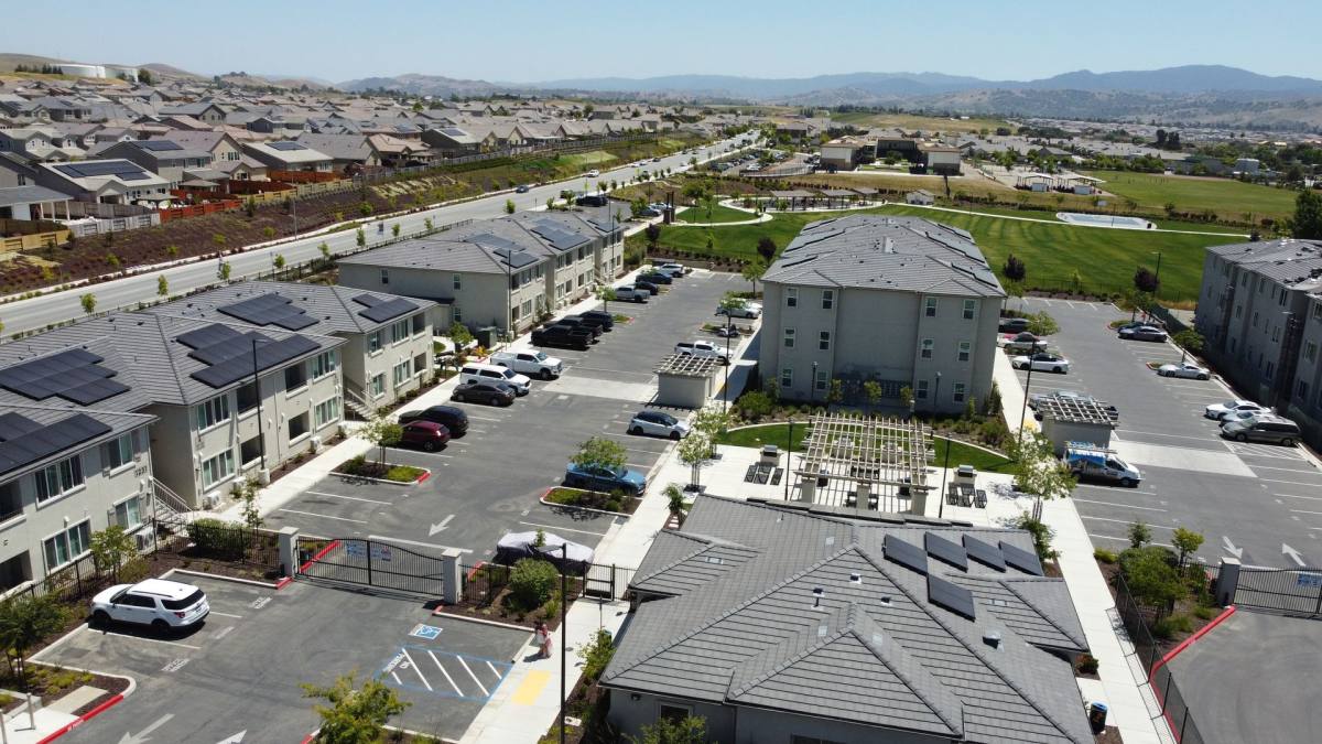 Apartment for rent at 1231 Pine Rock Dr, Hollister, CA 95023