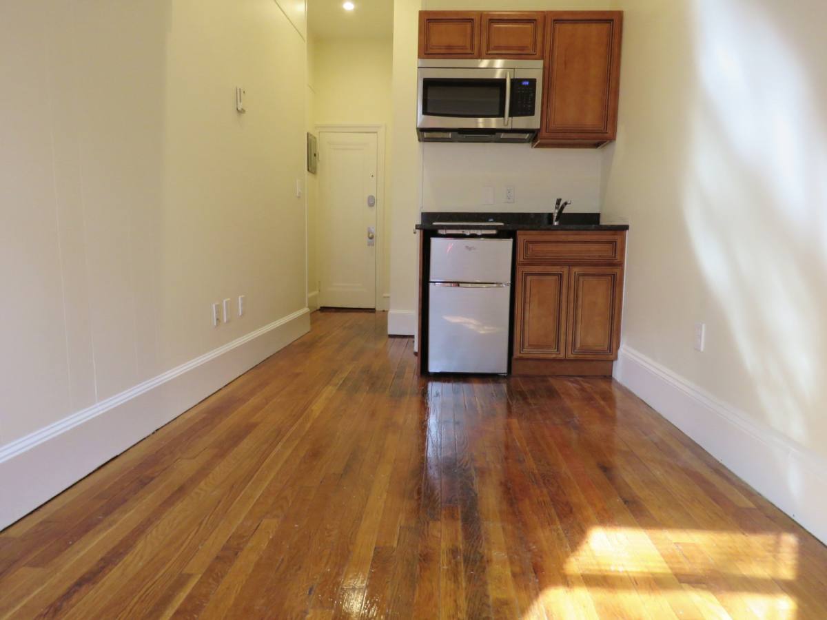 Apartment for rent at 399 Marlborough St #4, Boston, MA 02115