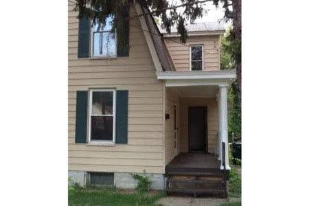 Apartment for rent at 5217-19 Kenwood Rd, Cincinnati, OH 45227