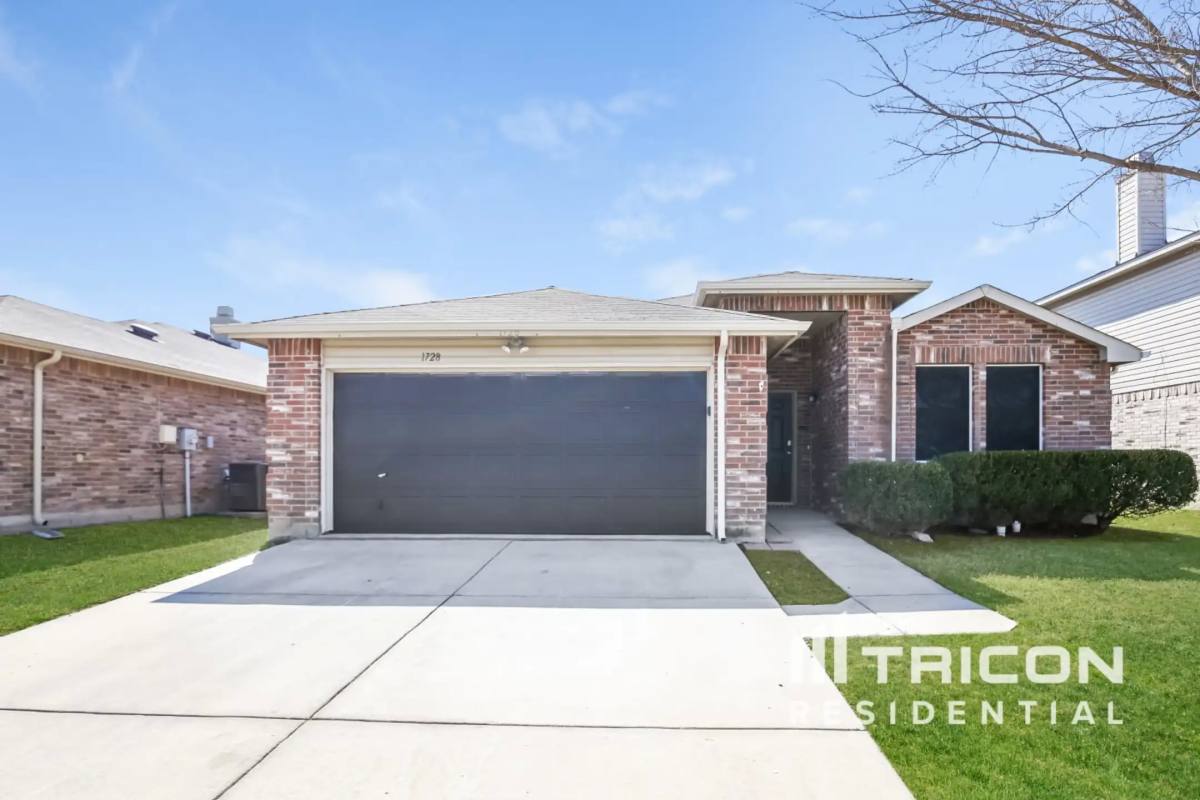 House for rent at 1728 Rialto Way, Justin, TX 76247