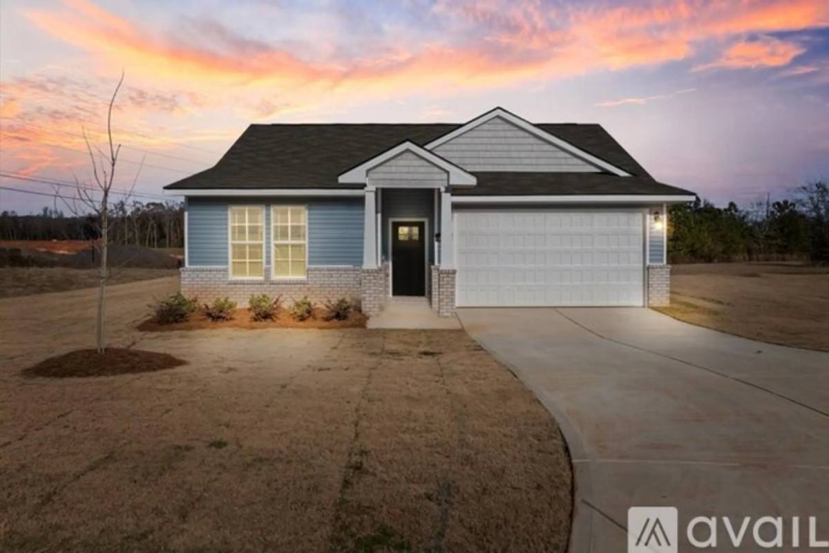 House for rent at 102 Gnome Court, Perry, GA 31069
