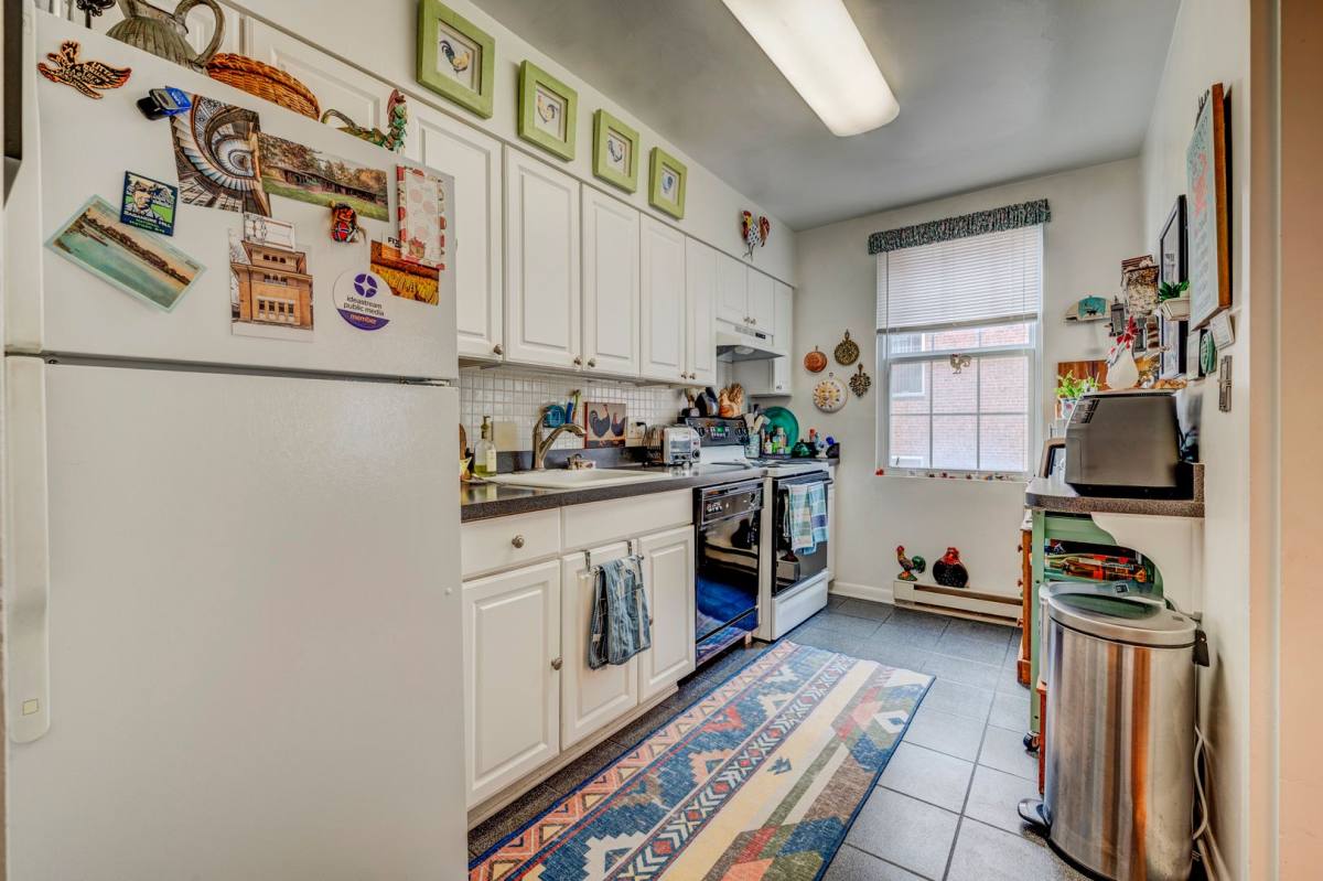 Apartment for rent at 3208-3210 Warrensville Center Rd, Beachwood, OH 44122