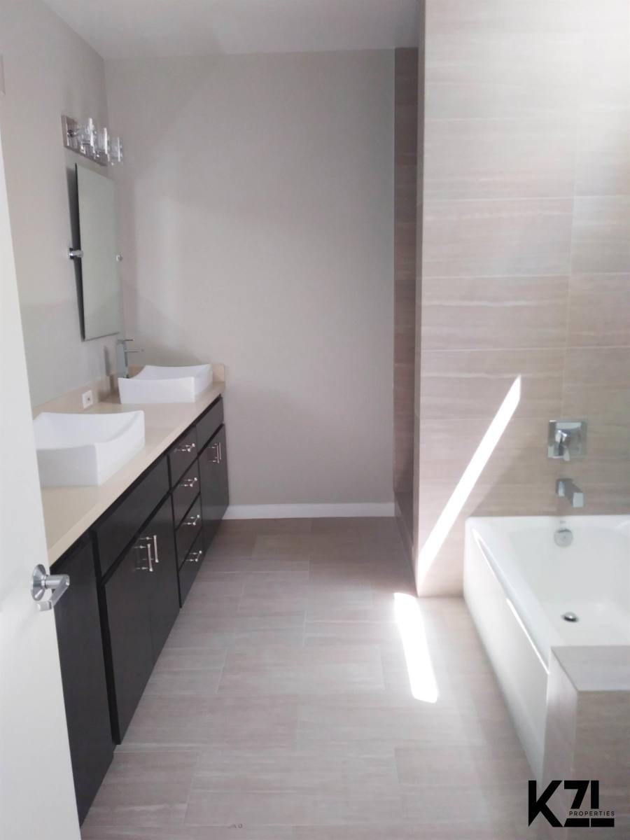 House for rent at 14224 Riverside Dr #1, Sherman Oaks, CA 91423