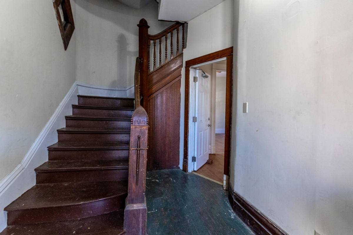 House for rent at 381 Forest Ave, Morgantown, WV 26505