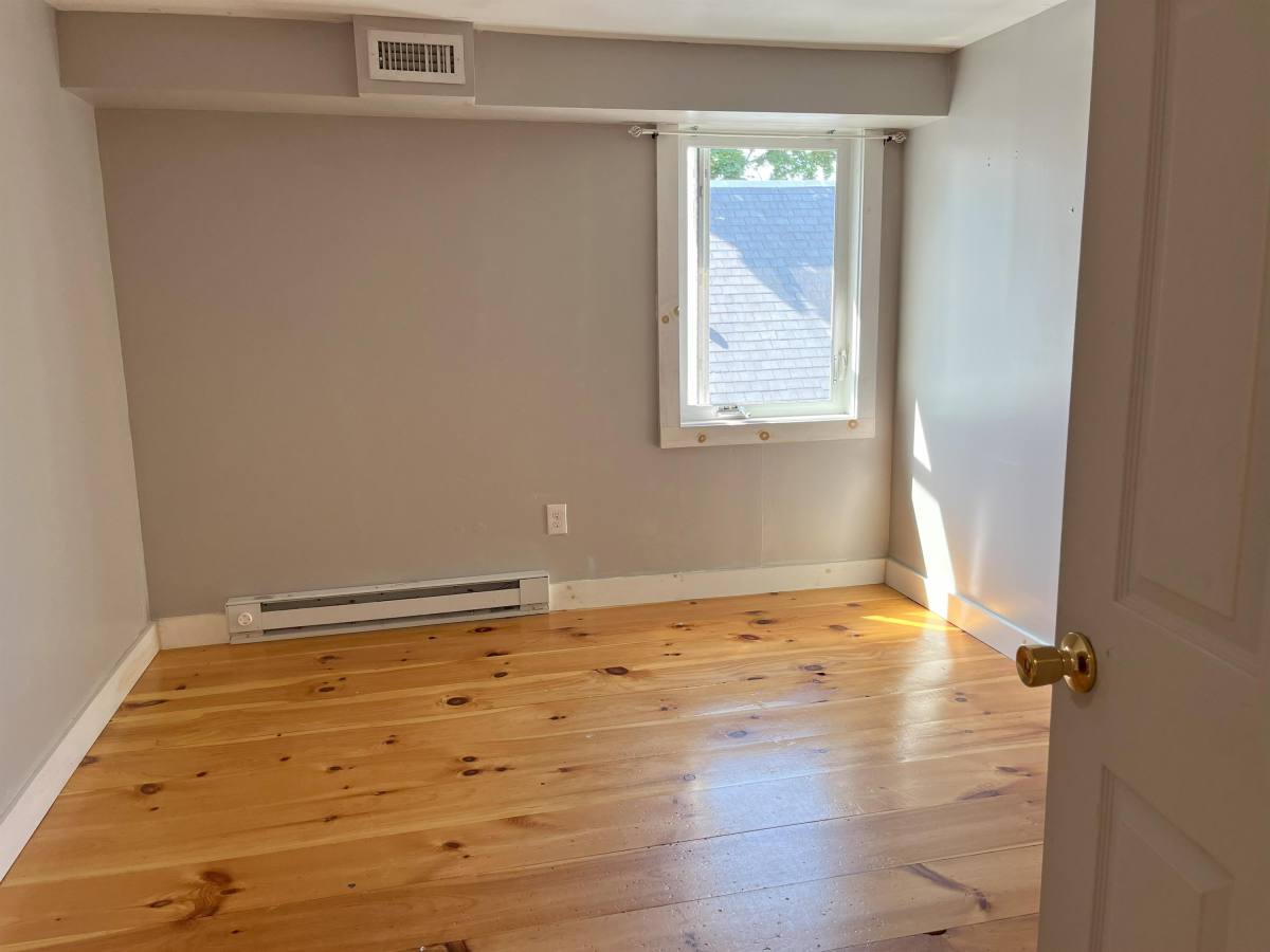 House for rent at 92 Walker St, Lowell, MA 01854