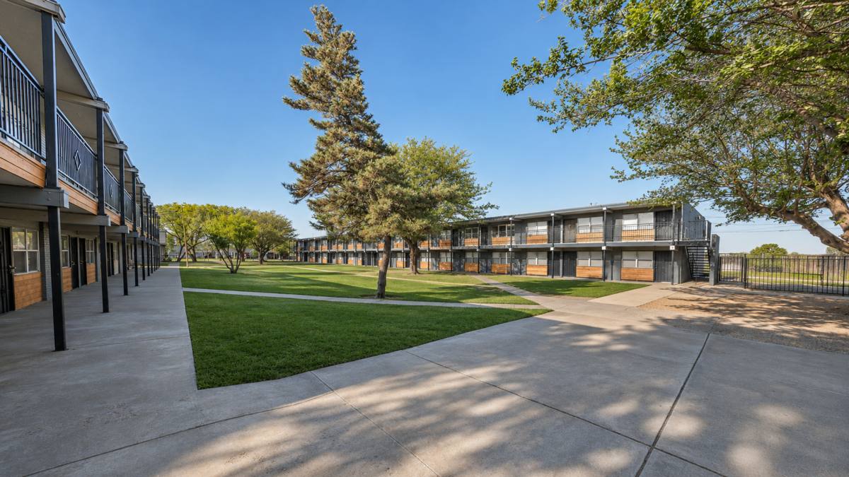Apartment for rent at 102 & 120 Waco Ave, Lubbock, TX 79415