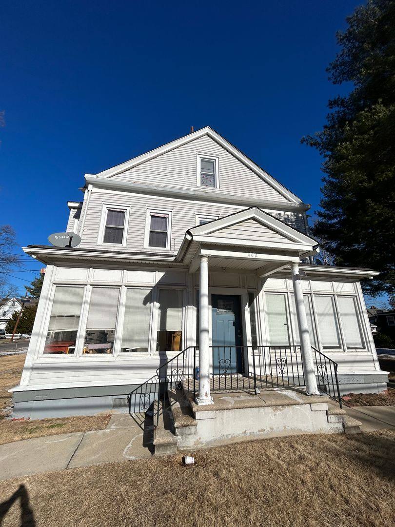 Apartment for rent at 402 Cinnaminson Ave, Palmyra, NJ 08065