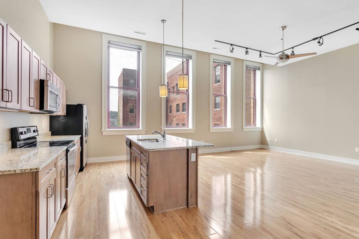 Apartment for rent at 1800 Fifth Ave, Pittsburgh, PA 15219