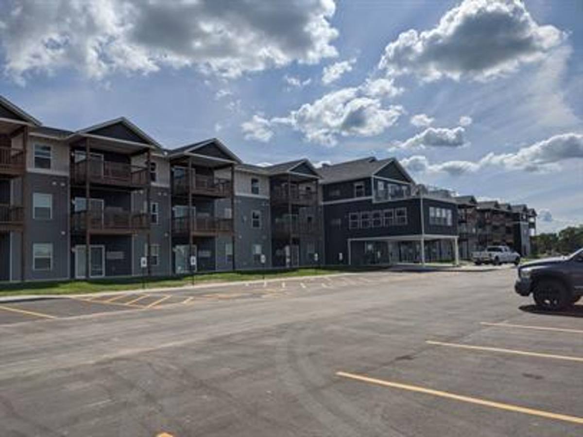 Apartment for rent at 1001 30th St NW, Willmar, MN 56201