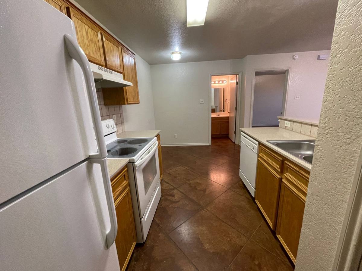 Apartment for rent at 411 E Central Texas Expressway, Killeen, TX 76541