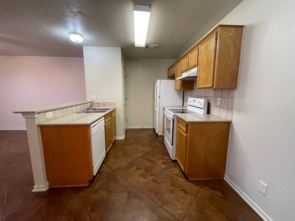 Apartment for rent at 411 E Central Texas Expressway, Killeen, TX 76541