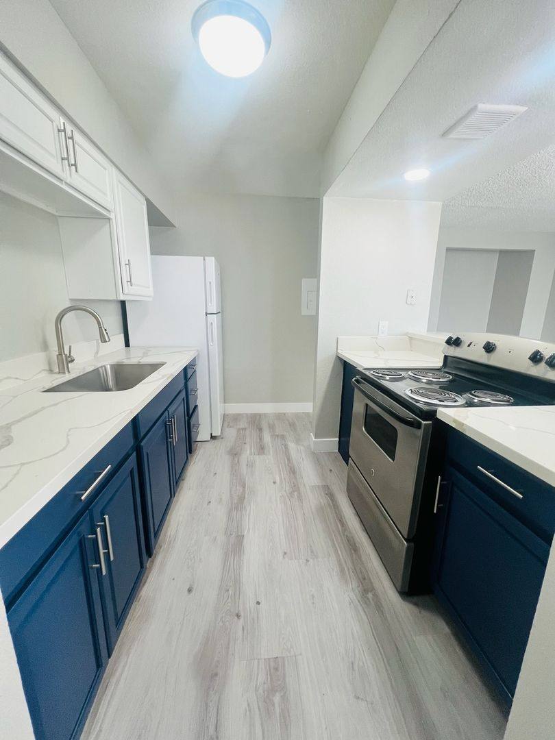 Apartment for rent at 1701 N Rancho Dr, Las Vegas, NV 89106