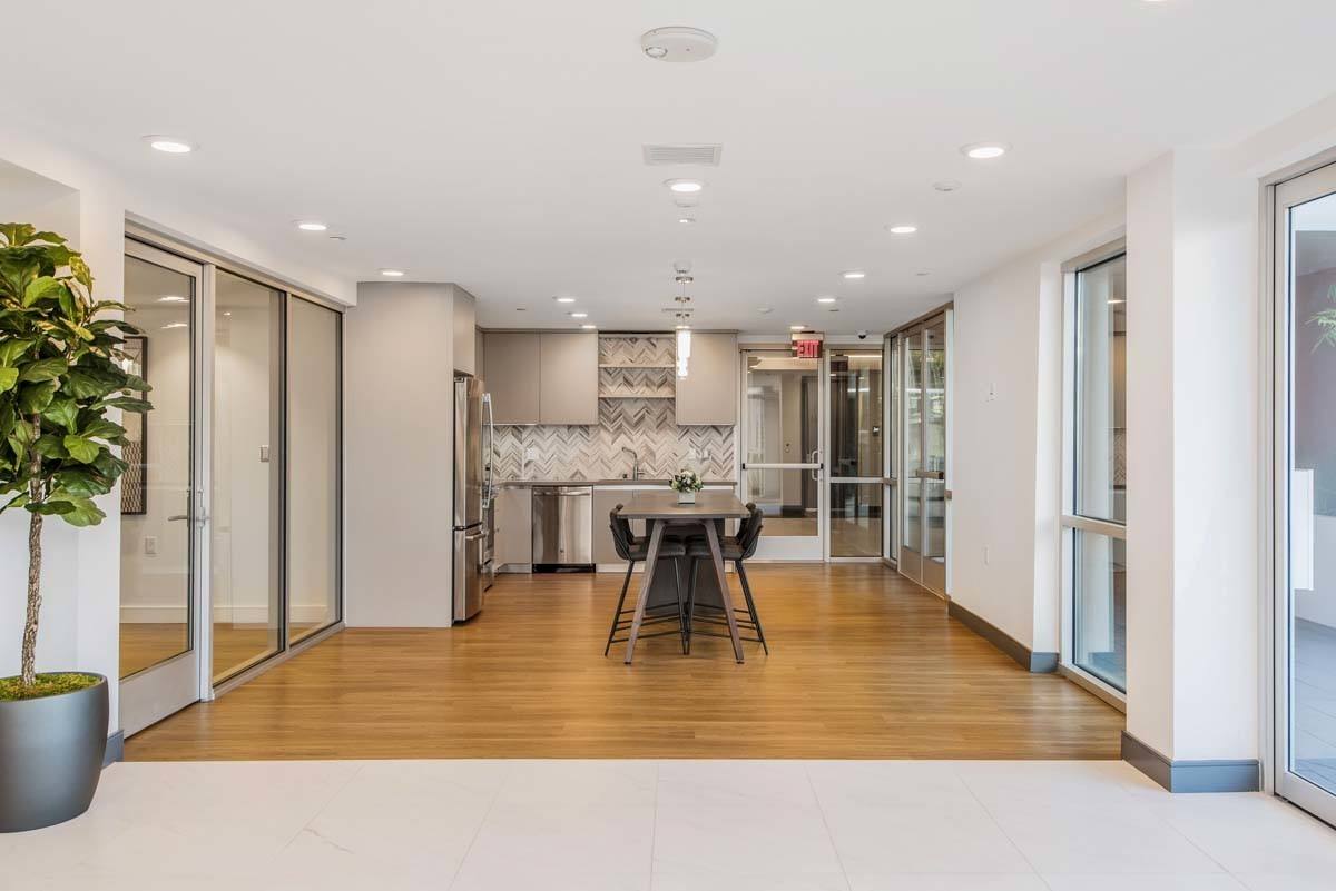 Apartment for rent at 455 S Kenmore Ave #409, Los Angeles, CA 90020