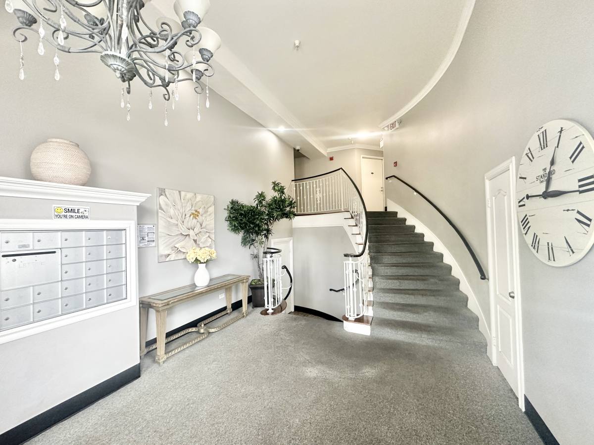 Townhouse for rent at 7327 Winnetka Ave #104, Winnetka, CA 91306