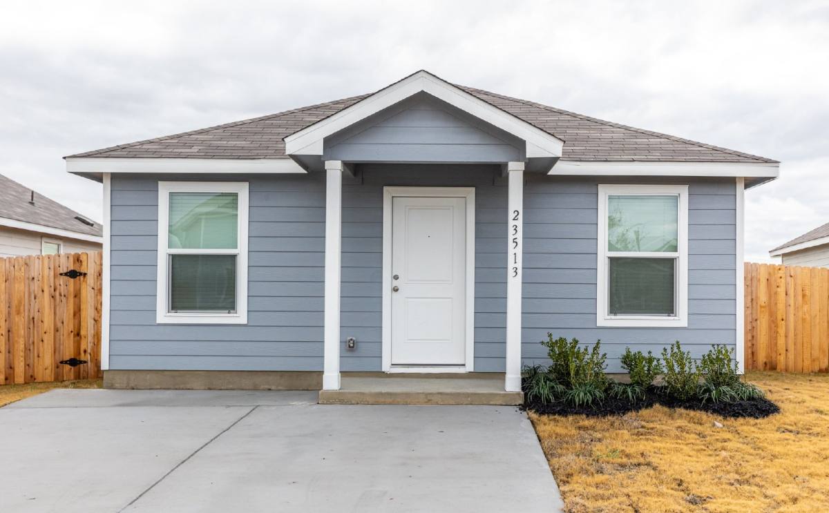 House for rent at 23513 Iron Lantern Way, Elgin, TX 78621