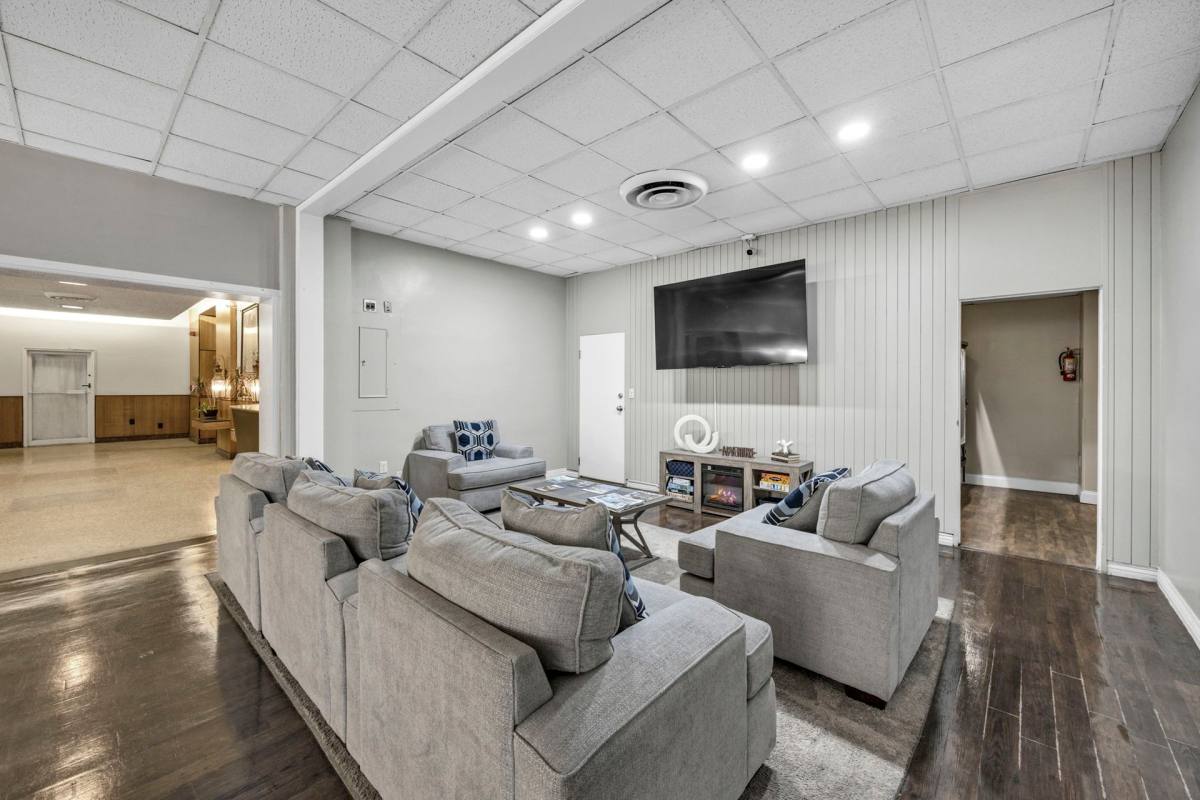 Apartment for rent at 1230 Pendleton St, Columbia, SC 29201