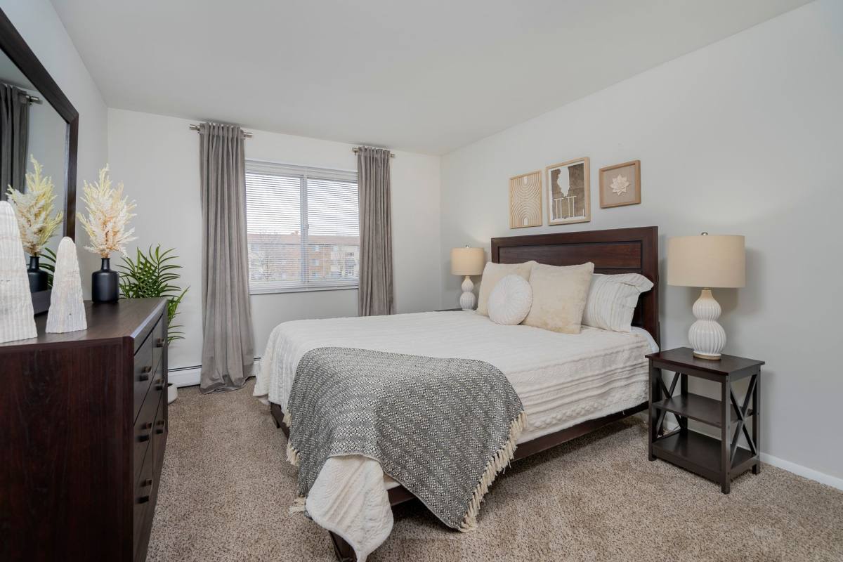Apartment for rent at 725 W Bode Circle, Hoffman Estates, IL 60169