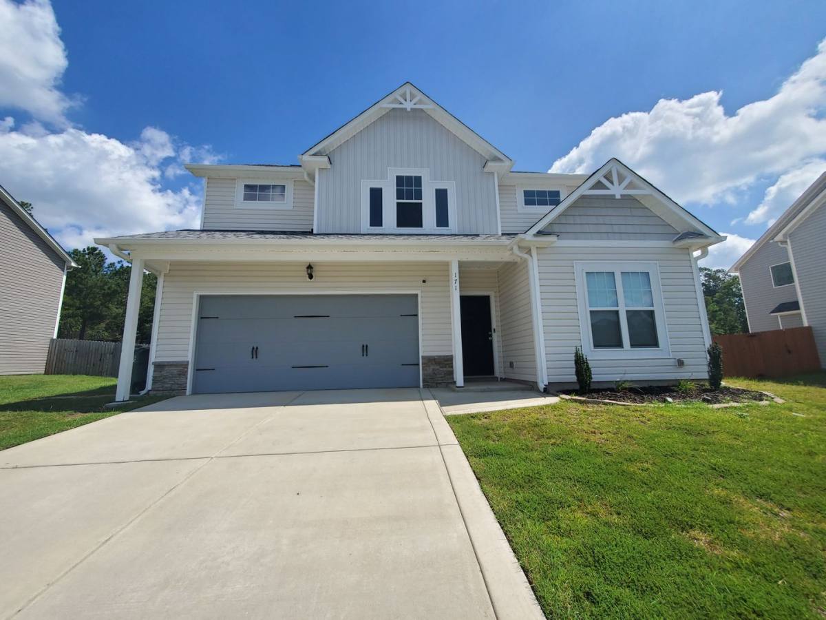 House for rent at 171 Ledgebrook Lane, Raeford, NC 28376