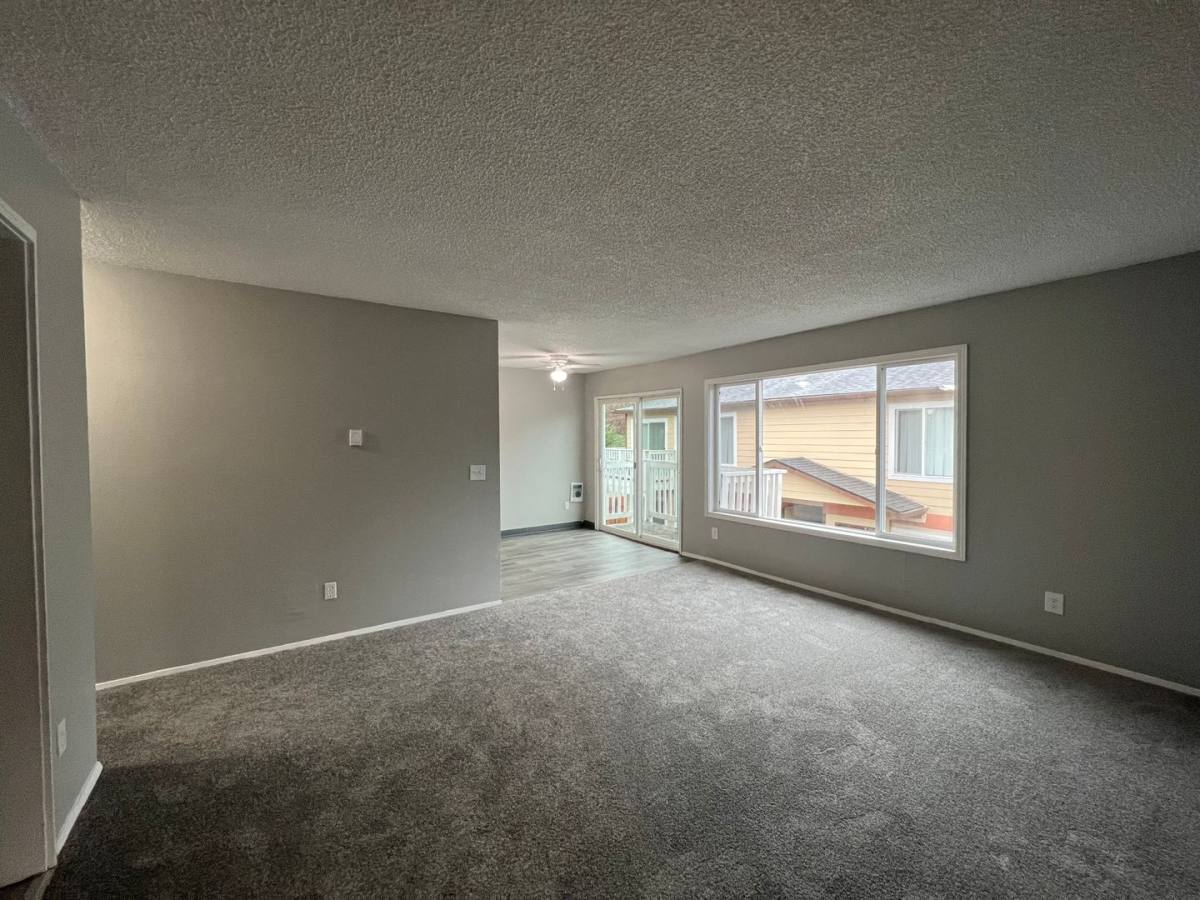 Apartment for rent at 17333-17335 SE Stark St, Portland, OR 97233
