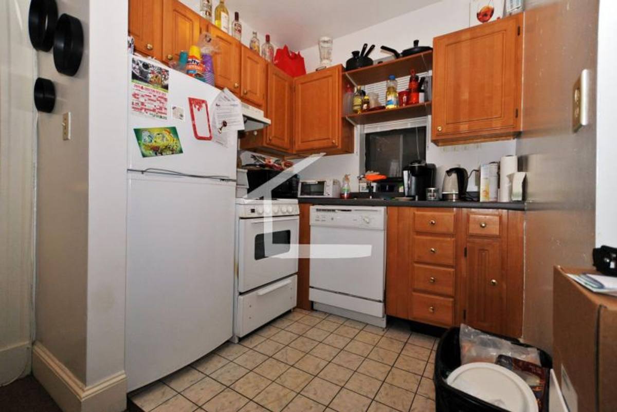Apartment for rent at 822 Beacon St #3, Boston, MA 02215