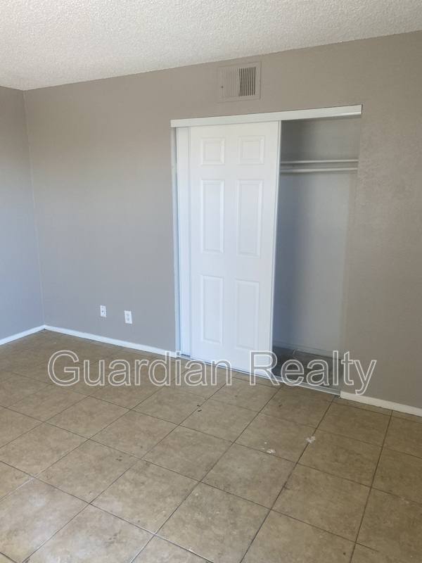 Apartment for rent at 2125 Exeter Dr, Las Vegas, NV 89156