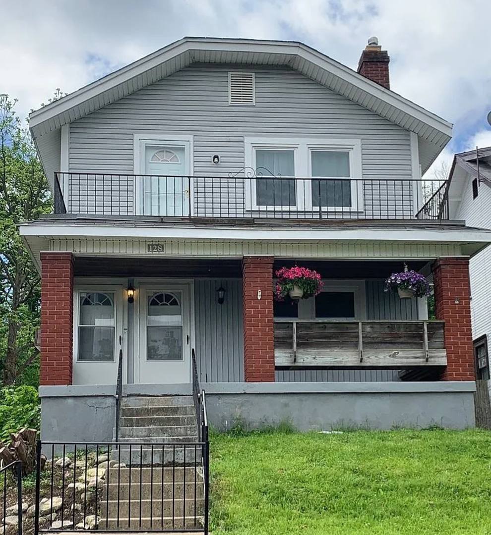 Apartment for rent at 128-128 1 2 Pointview Ave, Dayton, OH 45405