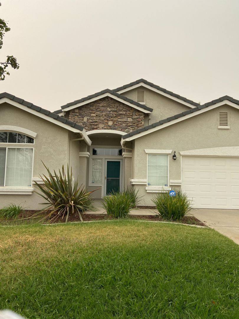 House for rent at 1826 Lake Ridge St, Atwater, CA 95301