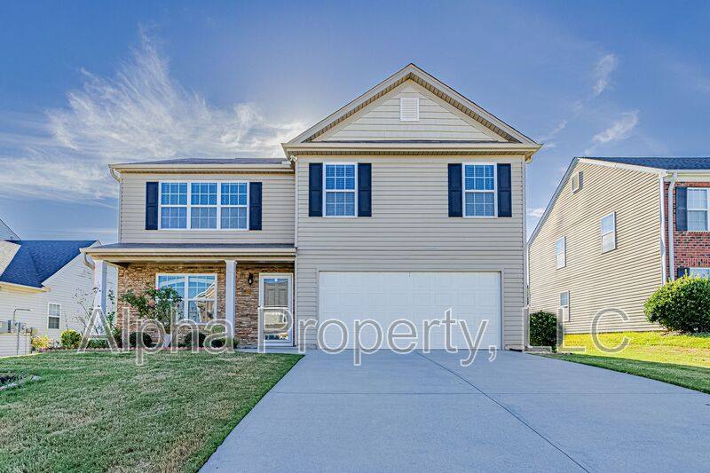 House for rent at 210 Jordan Crest Dr, Moore, SC 29369
