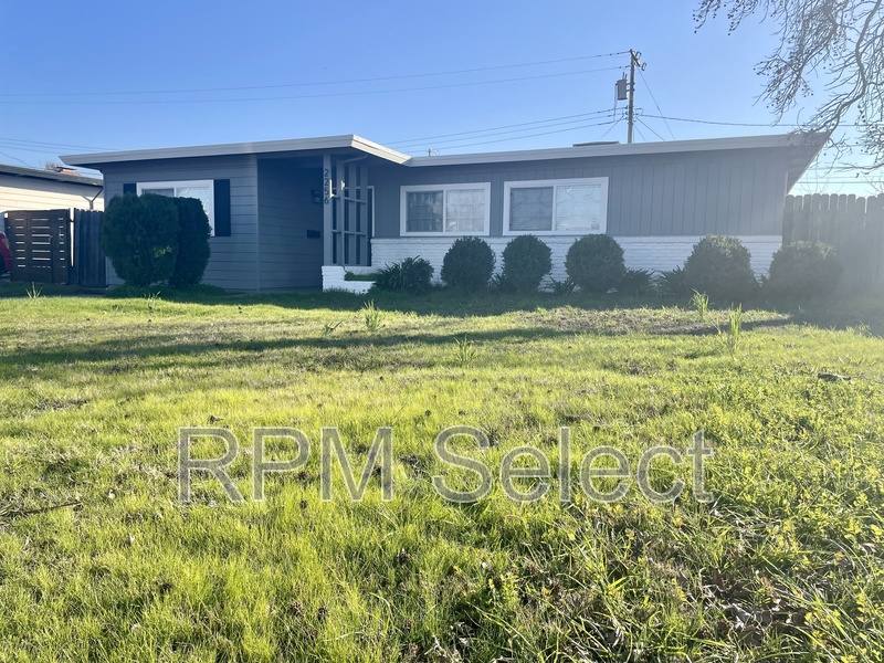 House for rent at 2256 El Camino Ave, Sacramento, CA 95821