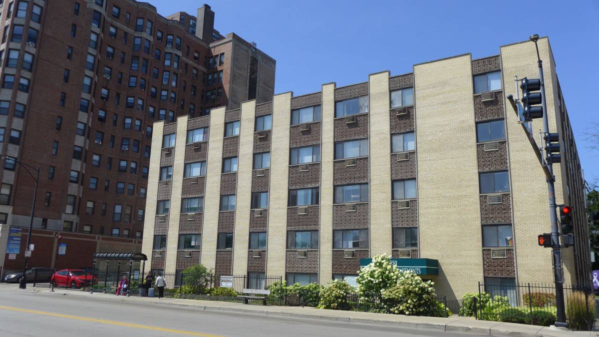 Apartment for rent at 5250 N Sheridan Rd, Chicago, IL 60640