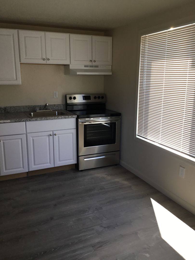 Apartment for rent at 15340-15370 SE Stark St, Portland, OR 97233
