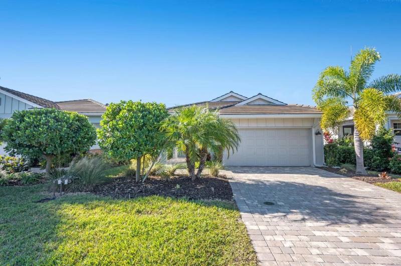 House for rent at 28483 Captiva Shell Loop, Bonita Springs, FL 34135