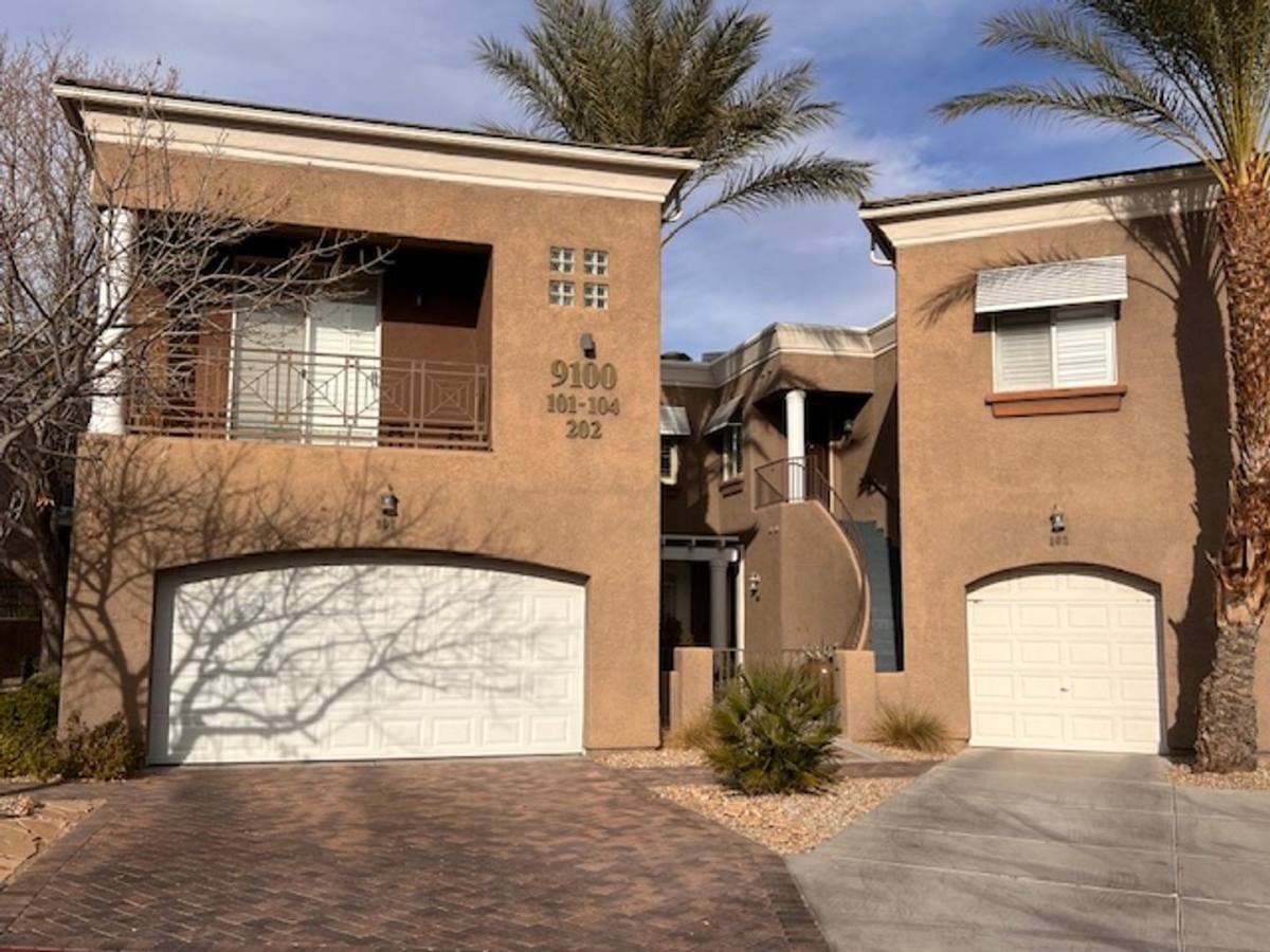 Condo for rent at 9100 Vista Greens Way, Las Vegas, NV 89134