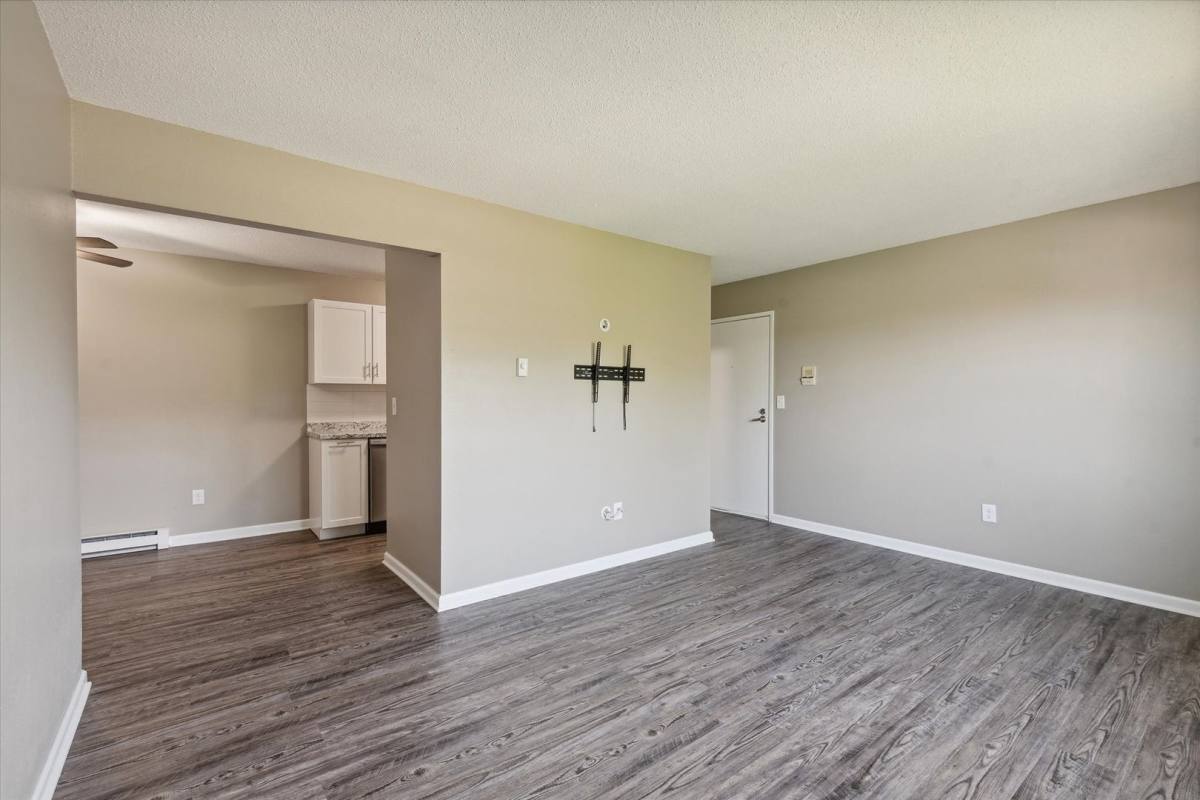 Apartment for rent at 4103-11 Harvest Lane, Toledo, OH 43623