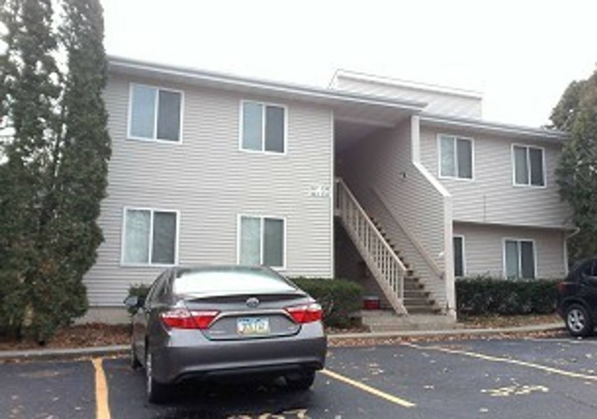 Apartment for rent at 383 Willowind Place, Iowa City, IA 52246