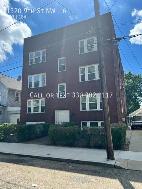 Apartment for rent at 1320 9th St NW #6, Canton, OH 44703