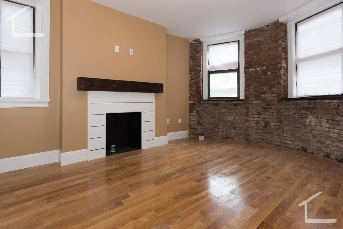Apartment for rent at 28 Linden St #1, Brookline, MA 02445