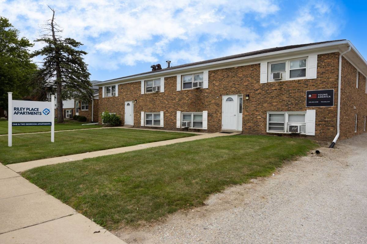 Apartment for rent at 333 Riley Dr, Bloomington, IL 61701