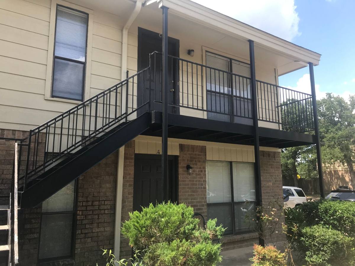 Apartment for rent at 2401 Pedernales, College Station, TX 77845