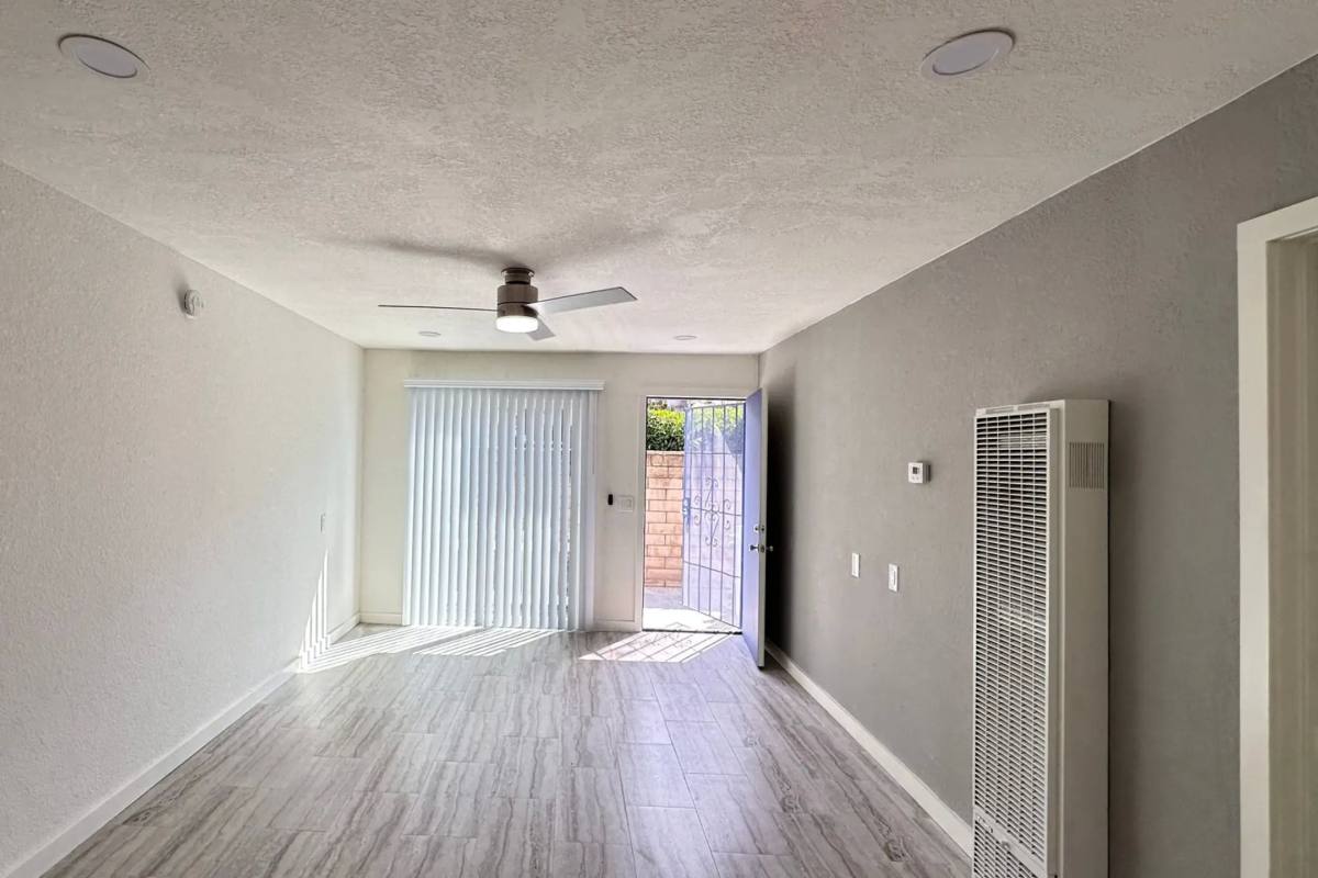 Apartment for rent at 7222 Melrose St #202, Buena Park, CA 90621
