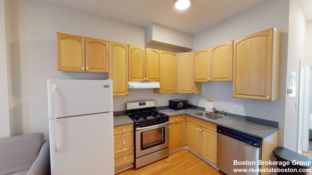 Apartment for rent at 96 Hammond St #3, Roxbury Crossing, MA 02120