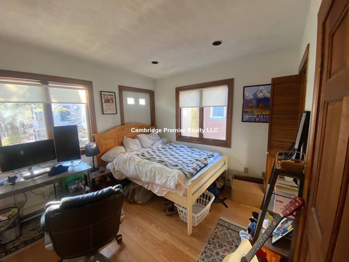 Apartment for rent at 168 Auburn St #B, Cambridge, MA 02139